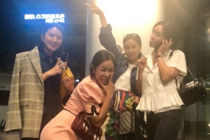 “나의 막역한 친구들” 이혜영, 고소영-김희애-김정은과 절친 인증샷
