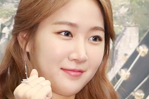 소유 ‘이타카로 가는 길’ 제작발표회 ‘몰라보게 예뻐진 미모’