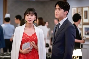 ‘당신의 하우스헬퍼’ 하석진, 앞치마→수트 입은 모습 포착 ‘무슨 일?’