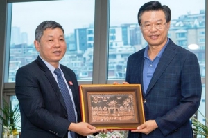 “정책 한 수 배우겠습니다” 용산 찾은 베트남 의원들