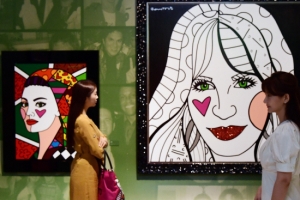 팝아트 거장의 손길을 느끼다