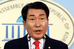 자유한국당 비대위원장 후보에 김병준·박찬종·전희경·김성원·이용구