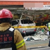 슈퍼마켓 들이받은 車… 2명 숨지고 7명 부상