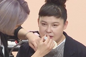 ‘랜선라이프’ 이영자, 씬님 금손 터치로 변신 ‘맞춤형 불금 메이크업’