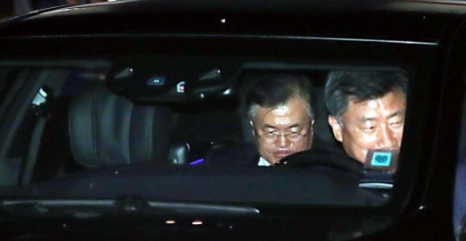 [포토] ‘귀국후 무거운 표정’ 문재인 대통령