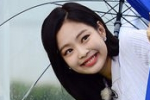 ‘런닝맨’ 블랙핑크 제니X지수, 어린 시절 사진 공개 ‘모태 미녀’