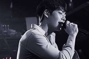 ‘비인두암 투병’ 김우빈 30번째 생일 “어느 날, 아무 일 없다는 듯 돌아오길”