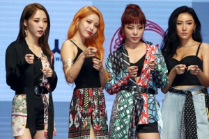 [포토] 여름노래로 시원하게 돌아온 ‘마마무’