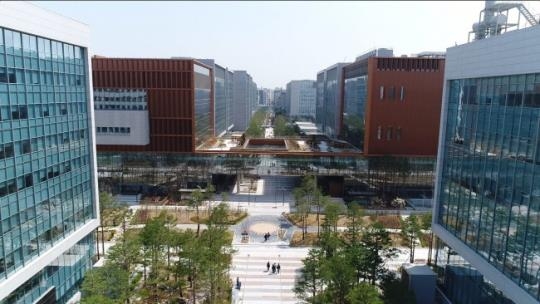 LG가 4차 산업혁명에 선제적으로 대응하기 위해 서울 강서구 마곡동 일대에 만든 LG사이언스파크 전경. LG 제공