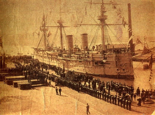 1905년 경북 울릉 앞바다에서 침몰한 러시아 순양함 돈스코이호가 출항하던 당시의 모습. 포스텍 아태이론물리센터에서 찾아내 공개한 자료다.
