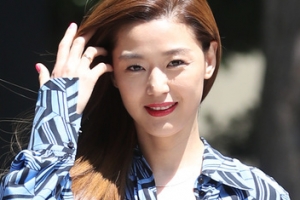 전지현, 둘째 출산 후에도 압도적인 미모 자랑 ‘역시 전지현’