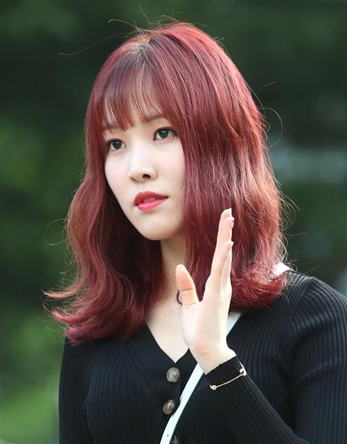 여자친구 유주, 매력만점