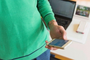 [달콤한 사이언스] 휴대전화 전자파가 ‘깜빡 깜빡’ 청소년 만든다