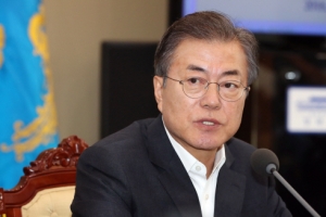 문 대통령 “노회찬 의원 비보에 가슴 아프고 비통한 심정”