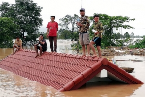 사흘 폭우에 라오스 댐 붕괴…SK건설 부실 설계 가능성