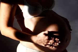 “아이 한 명 낳은 여성이 세 명 낳은 여성보다 치매 위험이 높다”