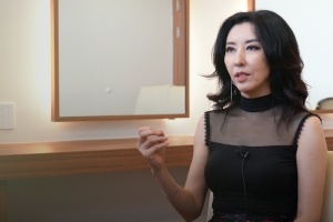 영원한 댄싱퀸 김완선의 ‘고양이를 사랑해’