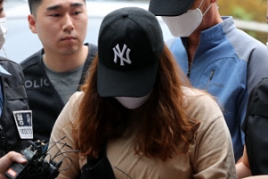 죄송합니다…고개 떨군 폭염 방치 어린이집 운전기사·인솔교사