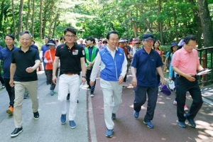 [현장 행정] “집사광익, 걷기 소통으로 실천”