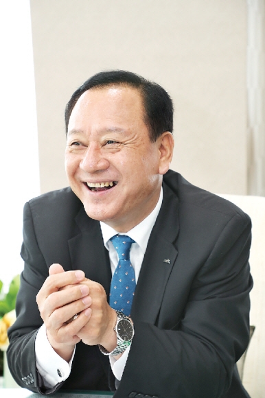 유동균 마포구청장