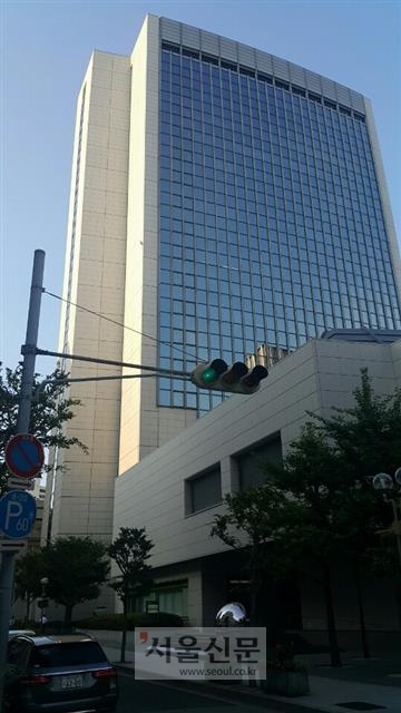 베델 브러더스의 고베 지사로 베델이 있었던 나카마치 55번지의 현재. 미쓰이 쓰미모토 은행이 들어서 있다.  민나리 기자 mnin1082@seoul.co.kr