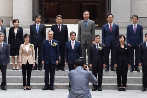 文정부 임명 대법관 14명 중 8명 ‘과반’… 사법불신 속 보수색 벗나