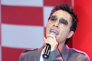 R.ef 이성욱 입장 “갑질 90년대 인기가수? 의심 마음 아프다”