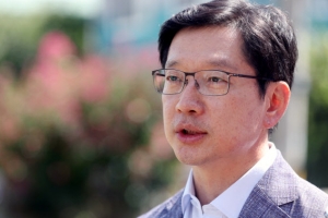 특검, 오늘 김경수 ‘드루킹’ 공범으로 소환 조사