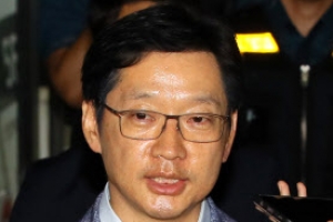 18시간 특검 조사 마친 김경수 “충분히 소명했다”