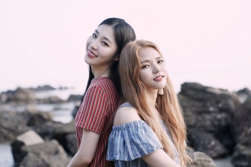 그룹 열두달(12DAL)