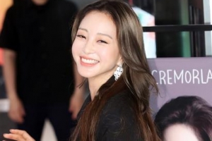 [포토] 한예슬, 의료사고 이후 첫 공식 일정서 ‘밝은 미소’