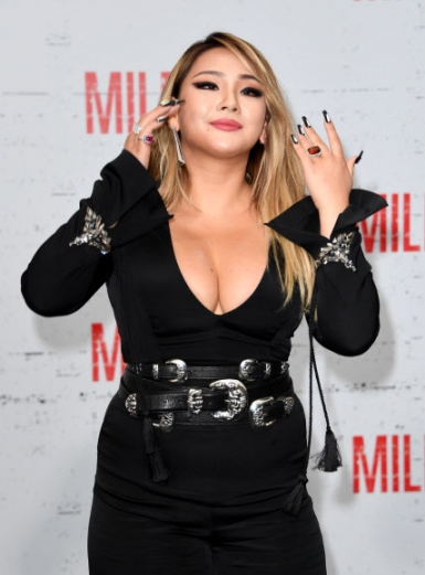 가수 씨엘(CL)이 9일(현지시간) 미국 캘리포니아주 웨스트 할리우드의 웨스트 할리우드 빌리지 극장에서 열린 영화 ‘마일 22(Mile 22)’의 시사회에 참석했다.<br>AFP 연합뉴스