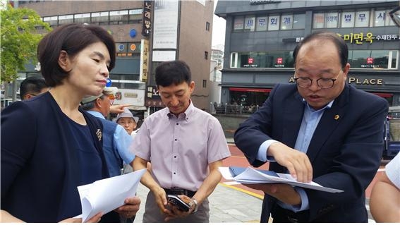 서울특별시의회 장상기 의원(교육위원회, 강서6)은 지난 8월 9일 오전 한정애 국회의원, 서울지방경찰청, 서울시 교통운영과, 강서경찰서, 강서구청 실무 관계자들과 등촌역 현장에서 업무협의를 가졌다.