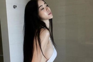 매끈한 옆태 자랑하는 ‘참기름녀’ 서리나