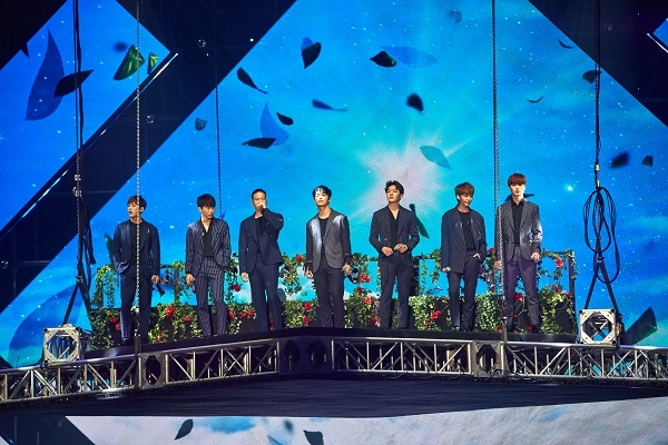 비투비의 첫 여름 콘서트 ‘THIS IS US’가 서울 송파구 올림픽공원 체조경기장에서 10~12일 사흘간 열렸다. 큐브엔터테인먼트 제공