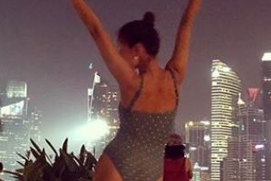 ‘♥ 전현무와 함께?’ 한혜진, 톱모델의 남다른 수영복 자태