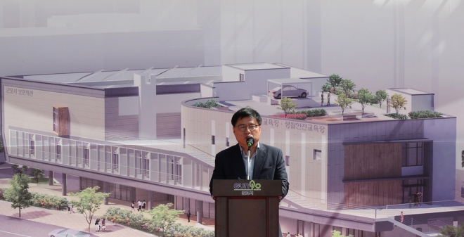 지난 10일 열린 군포시 보훈회관 건립 기공식에서 한대희 군포시장이 인사말을 하고 있다. 군포시 제공 