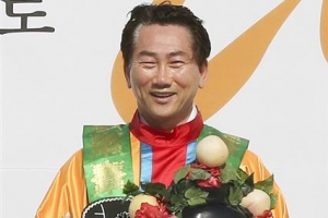 ‘처용무 춤신춤왕’ 종로구청장