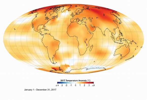 미국 기상학회가 이달 초 발간한 ‘2017년 기후보고서’에 따르면 2017년은 역사상 세 번째로 더운 해로 분석됐다. 기후보고서는 가장 더웠던 해는 2016년, 그다음은 2015년으로 기록했다. 지도에 따르면 지난해는 평년 기온(1951~1980)보다 전 지구적으로 평균 0.90도 높아진 것으로 나타났다. 미국 항공우주국(NASA) 고다드연구센터 제공