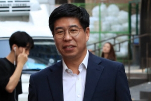 ‘특검 별건’ 백원우·송인배 사건, 직권남용·정치자금 규명 가능할까