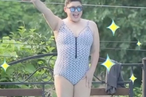 이영자 수영복 자태 당당히 공개한 이유 “내 자존감과 싸우는 것”