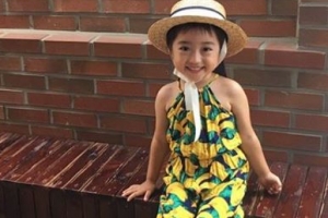 개그우먼 김미려 딸 정모아, 엄마 미소 부르는 깜찍함 ‘세젤귀♥’