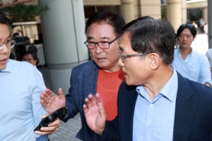 [포토] ‘질문사절’ 구은수 전 서울지방경찰청장 집행유예