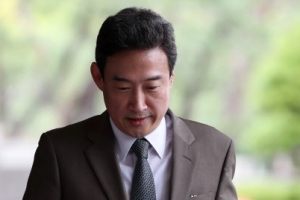 이규진 부장판사 검찰 출석…“한없이 참담하고 부끄럽다”