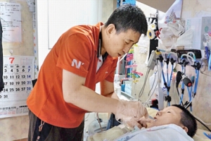 [TV 하이라이트] 루게릭병 아내 돌보는 남편, 절망 속 싹트는 희망