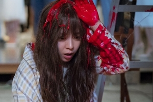 ‘러블리 호러블리’ 송지효, 입봉 물거품? 다시 드리워진 불운의 그림자