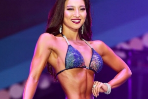 ‘158cm’ 비키니 여신, 개미허리에 美친 비율