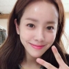 ‘아는 와이프’ 한지민, 반짝반짝 빛나는 미모 자랑 “본방 사수!”