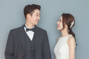 배우 김진우 9월 결혼 앞두고 웨딩화보 공개 ‘비주얼 부부 탄생’