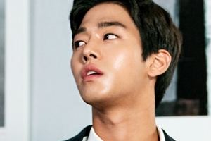 ‘서른이지만’ 안효섭, 슈트 입은 모습 포착 ‘멋짐 폭발’